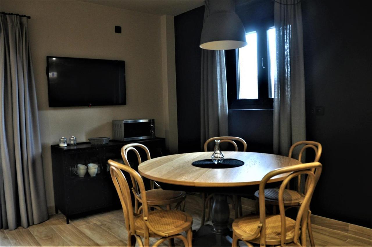 Apartamentos Las Agueeras Linares  エクステリア 写真