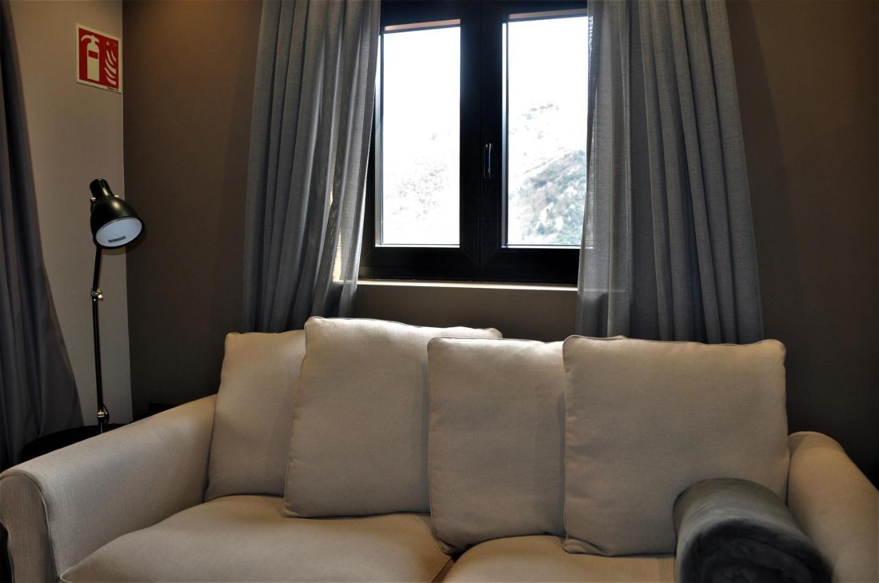 Apartamentos Las Agueeras Linares  エクステリア 写真